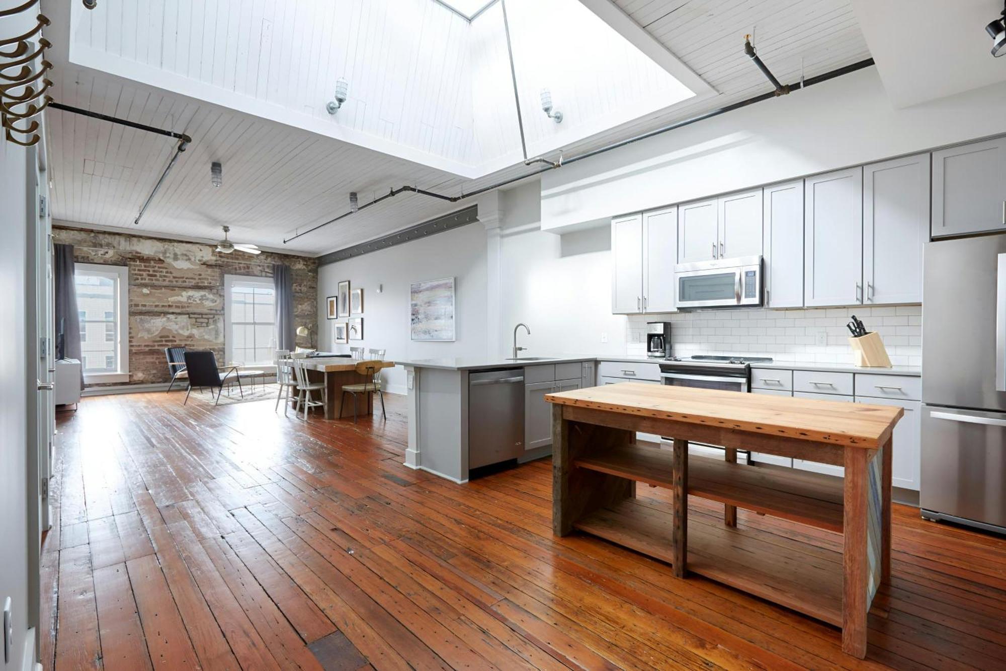 Sonder By Marriott Bonvoy The Broughton Apartments Historic District 4* Savannah